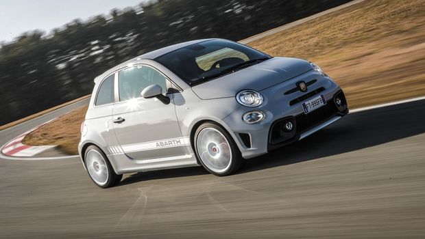 Το Fiat 500 που έγινε Abarth 595 esseesse με 180 άλογα Το Fiat 500 που έγινε Abarth 595 esseesse με 180 άλογα
