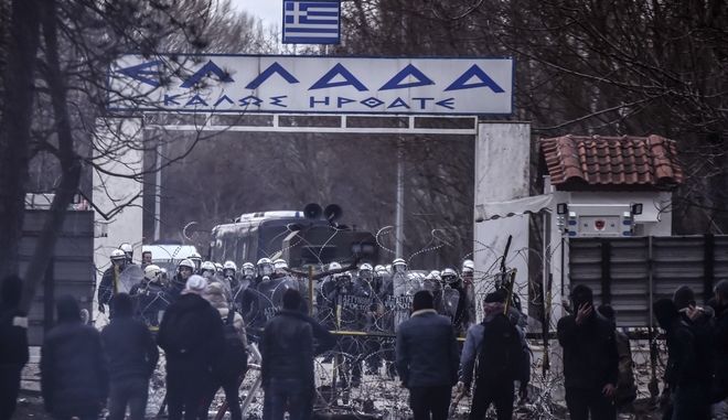 Χιλιάδες μετανάστες στη μεθόριο του Έβρου – Ενισχύονται οι δυνάμεις της ΕΛ.ΑΣ.