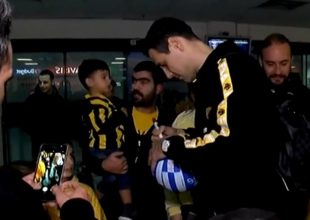 Η άφιξη και αποθέωση της Βασίλισσας (VIDEO)