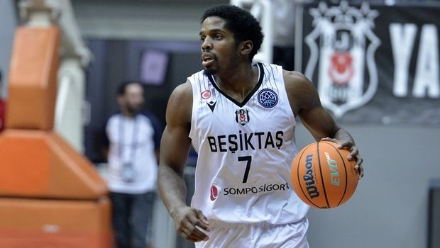 Αθλητικός Διευθυντής της Μπεσίκτας: “Ο ΜακΚίσικ είναι παίκτης μας” Αθλητικός Διευθυντής της Μπεσίκτας: “Ο ΜακΚίσικ είναι παίκτης μας”