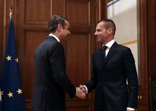 Τηλεδιάσκεψη Μητσοτάκη για την επανεκκίνηση των αγώνων