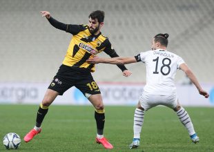Δεν ρισκάρουν με Ολιβέιρα – Oι σκέψεις για την άμυνα