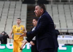 Παπαθεοδώρου: «Πολύ σημαντική νίκη, αντιμετωπίζοντας δυο πολύ μεγάλα προβλήματα»