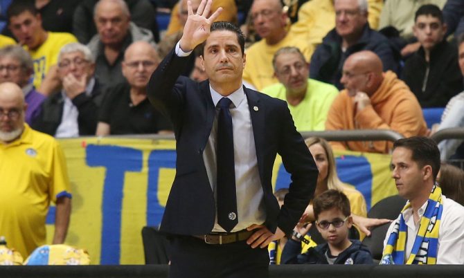 Σφαιρόπουλος: «Συγχαρητήρια στους παίκτες μου που το πίστεψαν» Σφαιρόπουλος: «Συγχαρητήρια στους παίκτες μου που το πίστεψαν»