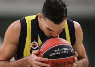 Κορωνοϊός: “Θετικοί οι Σλούκας, Βέσελι και Ντουβερίογλου στη Φενέρμπαχτσε”