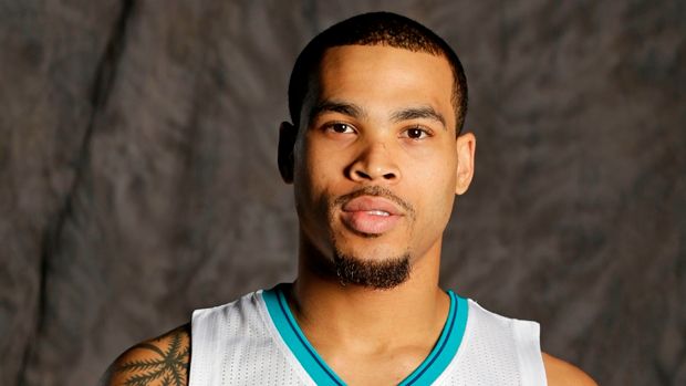 Κραυγή αγωνίας από Αμερικανό της Μπουντούτσνοστ: “Βοηθήστε με να γυρίσω στις ΗΠΑ”