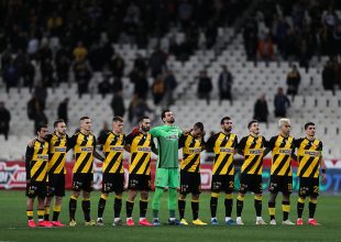 Σιγή και συγκίνηση για Βουτσά στο ΟΑΚΑ (ΦΩΤΟ)