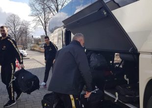 Έφτασε στην Βόννη η Βασίλισσα! (ΦΩΤΟ)