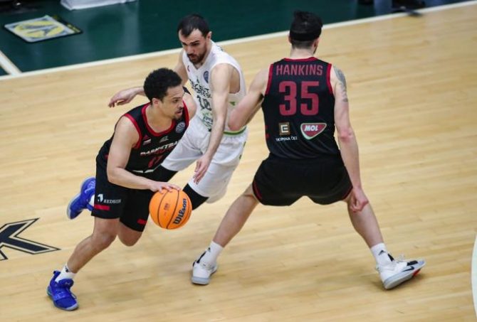 Κέρδισε και περιμένει ΑΕΚ η Νίμπουρκ