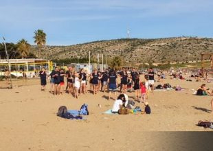 Κορωνοϊός: Απίστευτη συμπεριφορά, έκλεισαν τα καφέ και οι Αθηναίοι πήγαν παραλία
