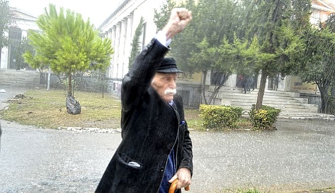 Πέθανε ο Μανώλης Γλέζος Πέθανε ο Μανώλης Γλέζος