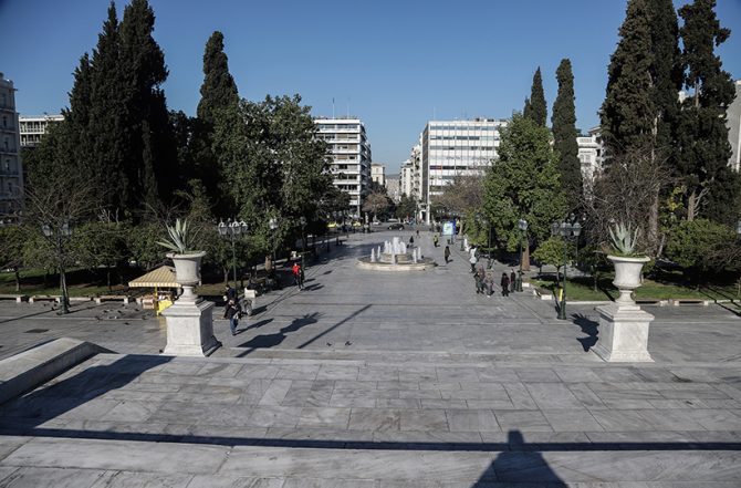Πέτσας: Θα απαγορεύσουμε τις συναθροίσεις άνω των 10 ατόμων