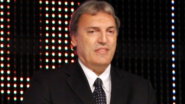 Μενεγκίν: “Έχασα δύο φίλους από τον κορωνοϊό” Μενεγκίν: “Έχασα δύο φίλους από τον κορωνοϊό”