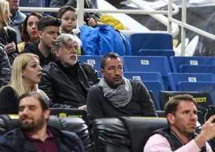 Δίπλα στην Βασίλισσα Σαντ Ρος και Μπάνκι (pics)