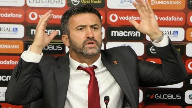 Πανούτσι: «Το ποδόσφαιρο να πάει να γαμ@@@@»! Πανούτσι: «Το ποδόσφαιρο να πάει να γαμ@@@@»!