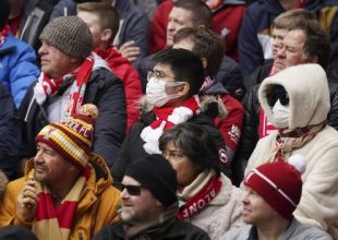 Κορονοϊός: Ομάδα της Premier League εξέτασε τους παίκτες λόγω ύποπτων συμπτωμάτων