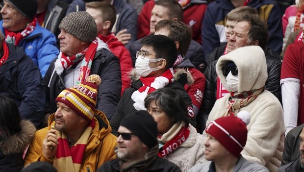 Κορονοϊός: Ομάδα της Premier League εξέτασε τους παίκτες λόγω ύποπτων συμπτωμάτων