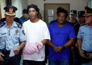 Στη φυλακή ο Ροναλντίνιο, στο ίδιο κελί με εμπόρους ναρκωτικών! (vid)