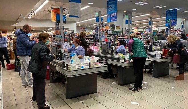Κορωνοϊός: Έλεγχος εισόδου στα σούπερ μάρκετ από Δευτέρα