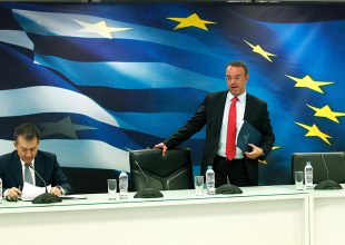 Μέτρα για τον κορωνοϊό: Αναστολή δόσεων για συνεπείς δανειολήπτες, ζητά από τις τράπεζες ο Σταϊκούρας