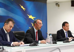 Κορωνοϊός-Νέα μέτρα: Επίδομα 800 ευρώ σε 1,7 εκατ. εργαζόμενους