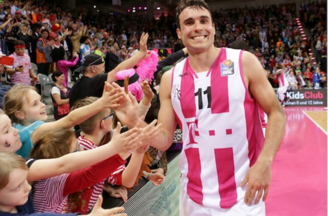 Αρχηγού απόντος η Βόννη στο ΟΑΚΑ