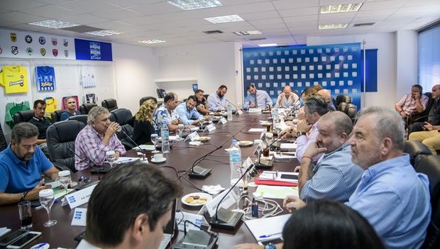 Super League: Καταγράφει τις οικονομικές συνέπειες από την πανδημία