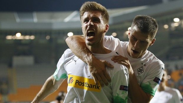 Bundesliga: Η Γκλάντμπαχ γεμίζει το γήπεδο της με φωτογραφίες των οπαδών της