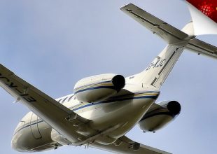 Κορονοϊός: Τουρίστες από τη Βρετανία επιχείρησαν να φθάσουν στις Κάννες με ιδιωτικό τζετ