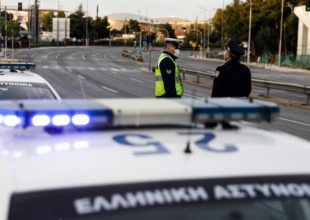 Οι αποφασισμένοι Έλληνες πειθάρχησαν στα μέτρα και το Πάσχα