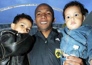 Παλιός άσος της ΑΕΚ κάνει 750 κεφαλιές χωρίς η μπάλα να πέσει κάτω! (vid)