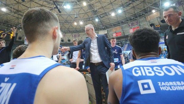 Στο χείλος της καταστροφής η Τσιμπόνα Στο χείλος της καταστροφής η Τσιμπόνα