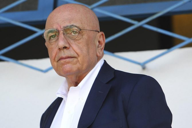 Γκαλιάνι: «Κινδυνεύουν με χρεοκοπία οι τοπ ευρωπαϊκές ομάδες» Γκαλιάνι: «Κινδυνεύουν με χρεοκοπία οι τοπ ευρωπαϊκές ομάδες»