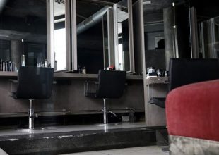 Κομμωτήρια από 4 Μαΐου: Νέο ωράριο, ραντεβού και μάσκες