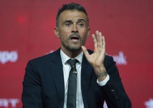 Ισπανία: Ο Λουίς Ενρίκε συμφώνησε σε μείωση 25% στο συμβόλαιο του