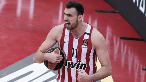 ΤΣΣΚΑ Μόσχας: “Δίνει 9 εκατ. ευρώ στον Μιλουτίνοβ” ΤΣΣΚΑ Μόσχας: “Δίνει 9 εκατ. ευρώ στον Μιλουτίνοβ”