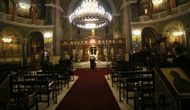 Άρση περιοριστικών μέτρων: Ανοίγουν στις 4 Μαΐου οι εκκλησίες για ατομική προσευχή