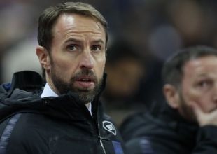 Κορωνοϊός: Ο Σάουθγκεϊτ συμφώνησε για “ψαλίδι” 30% στο μισθό του