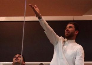 Ο Άγιαξ… τρόλαρε τον Ράμος και αυτός έδειξε τις κούπες του