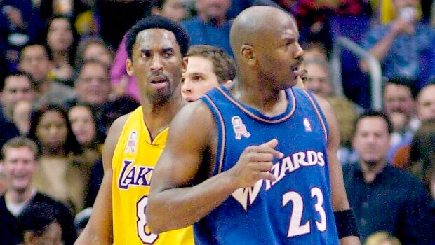 Μάτζικ Τζόνσον: “Η αδελφική σχέση του Τζόρνταν με τον Κόμπι” Μάτζικ Τζόνσον: “Η αδελφική σχέση του Τζόρνταν με τον Κόμπι”