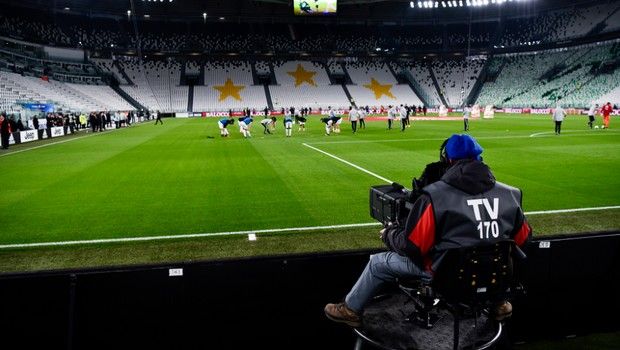 Ο αθλητικός δικαστής κρίνει το Γιουβέντους-Νάπολι