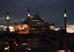 Προκλητικός Ερντογάν: “Ανάγνωση Κορανίου στην Αγία Σοφία για να γιορτάσουμε την άλωση”