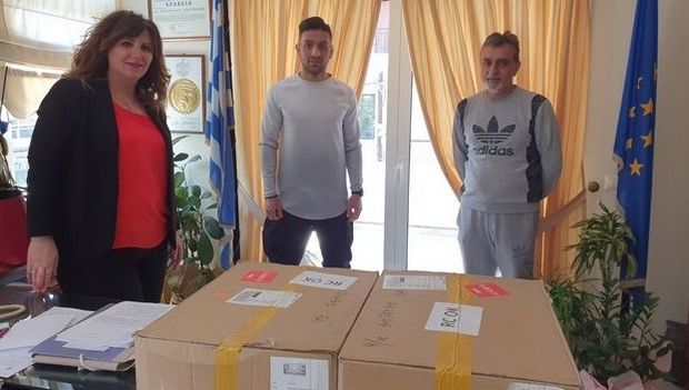 Κορωνοϊός: Ο Κουλούρης προσέφερε 2.000 μάσκες στον Δήμο Σκύδρας