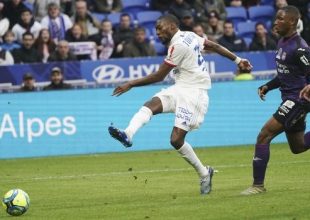 Λιόν: Αγόρασε τον Εκαμπί από τη Βιγιαρεάλ