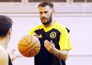 Ο Αντώνης Φώτσης συνεχίζει για 4η σεζόν στον Ηλυσιακό