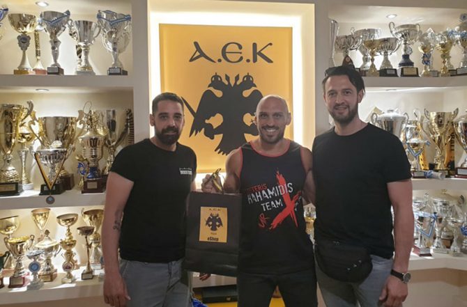 Στην ΑΕΚ ο Χαχαμίδης