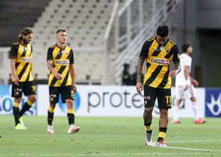 Χάθηκε η… μπάλα στη μεσαία γραμμή