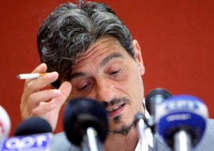Επίθεση οπαδών στο σπίτι του Δημήτρη Γιαννακόπουλου (VIDEO)