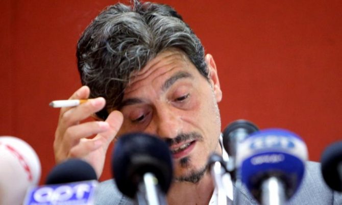 Επίθεση οπαδών στο σπίτι του Δημήτρη Γιαννακόπουλου (VIDEO)