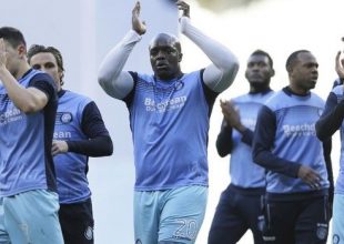 Πλήρωσε πρόστιμο επειδή πήγε με φανέλα Λίβερπουλ στην προπόνηση της ομάδας του!